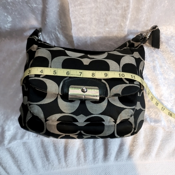 Coach Signature Purse. Good condition and great size - Picture 9 of 13